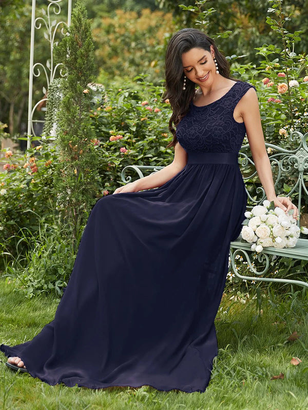 Navy lace 2025 bridesmaid dresses